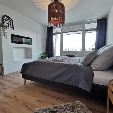 Up Wulkje21 Neu Renovierte Wohnung Mit Pkw Stellplatz Эмден Экстерьер фото